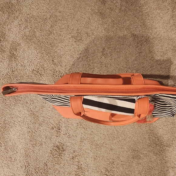 NWT Express XL Zippered Beach Bag/Travel Bag - Picture 5 of 12